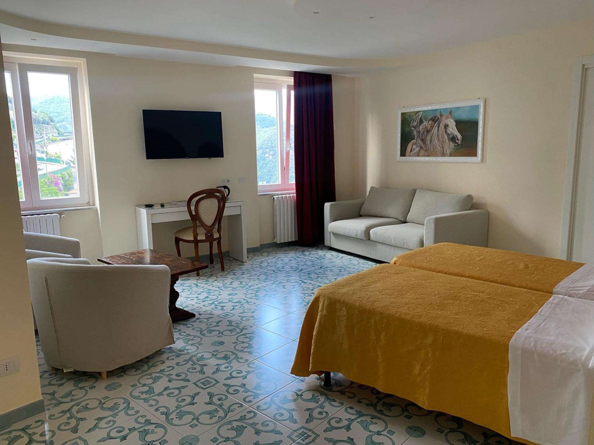 Hotel Bonadies Равело Екстериор снимка